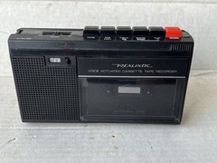 Realistic CTR-85 Portable Cassette Player Recorder 14-1056 Works Tandy Corp.