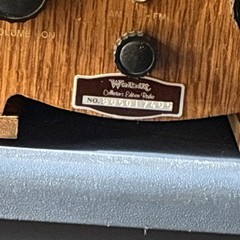 Welbilt Nostalgic Reproduction AM/FM Radio Model 1917. It works with plugg-in
