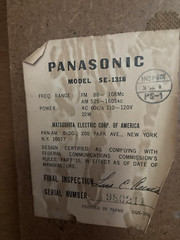 VINTAGE PANOSONIC MODEL SE-1318 PHONOGRAGH/RADIO W/BUILT IN SPEAKERS *VERY RARE*