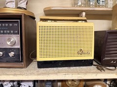 Silvertone Vintage Tabletop Radio Cream Perforated Grille Carry Handle