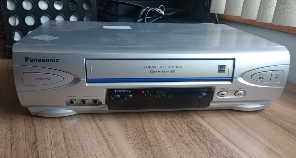 Panasonic OmniVision PV-V4523S VCR Video Cassette Recorder Hi-Fi Stereo 4 Head