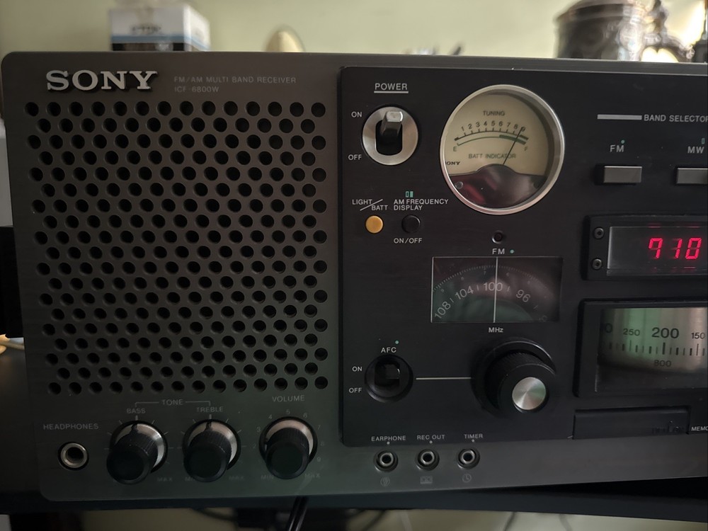 SONY ICF-6800W FM/AM/SW BCL Radio AC Working AM FM SOUNDS GREAT