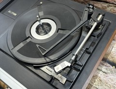 Panasonic SE-3509 Stereo with AM/FM Tuner, Vinyl Turntable and Cassette Player